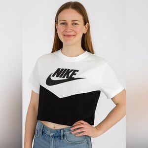 Nike cropped black & white T Shirt